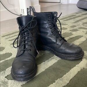 Dr. Martens 1460 Pascal Mono Lace-up // Women’s Size 9